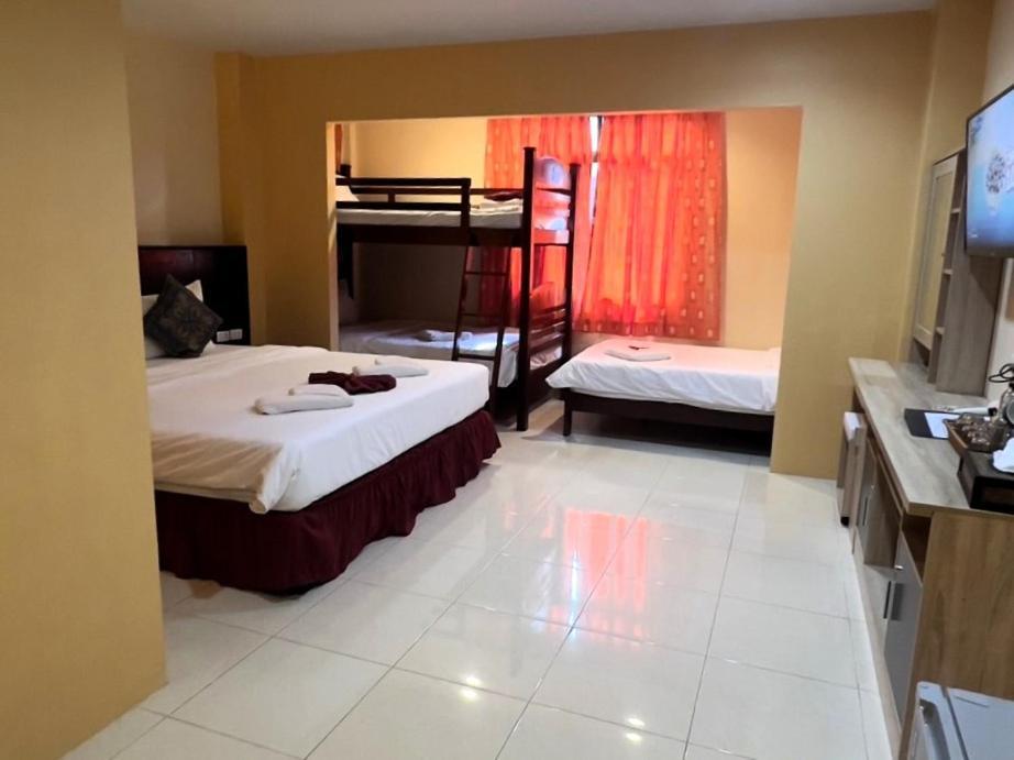 Patong Seven Seas Hotel מראה חיצוני תמונה