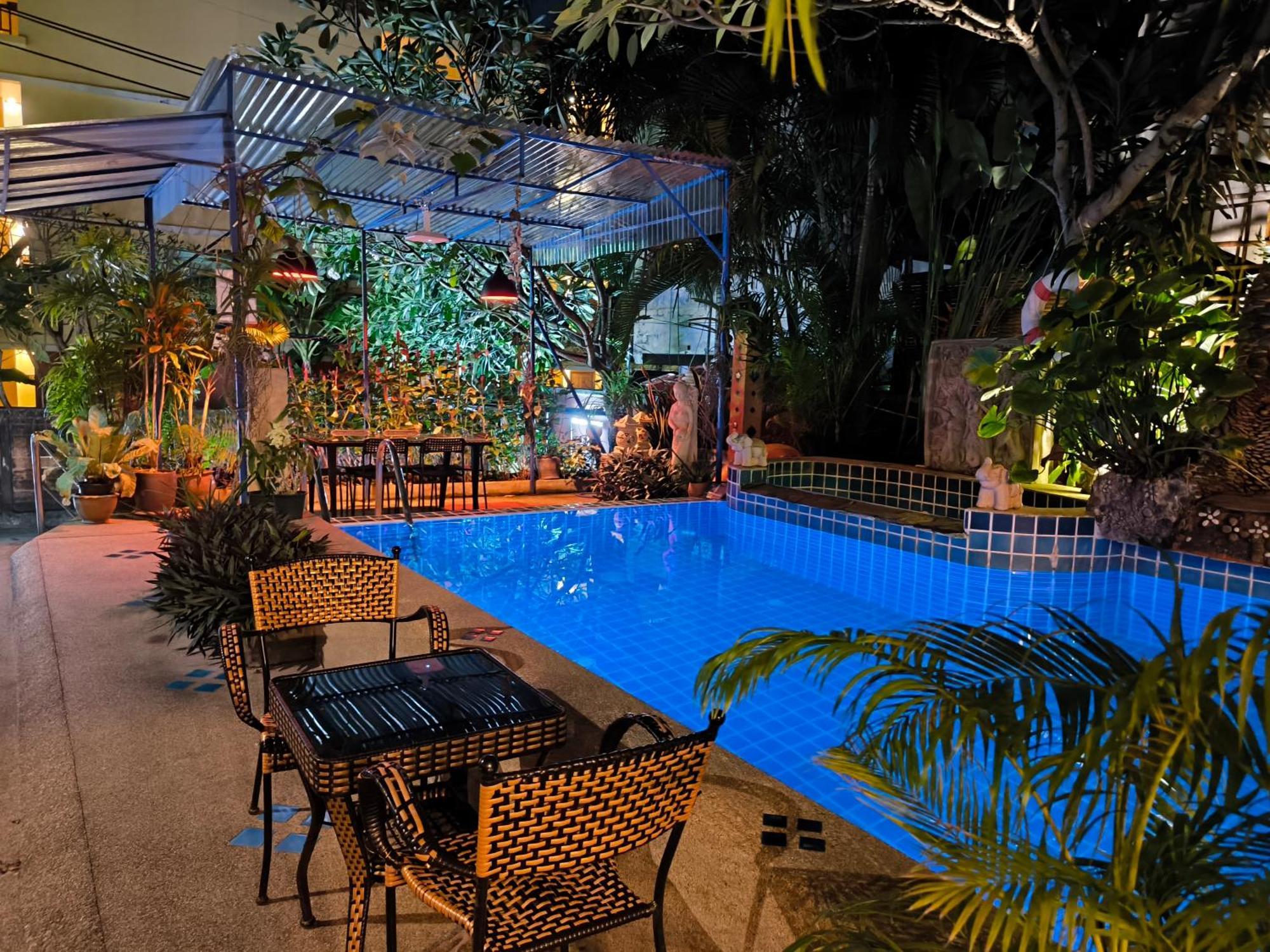 Patong Seven Seas Hotel מראה חיצוני תמונה