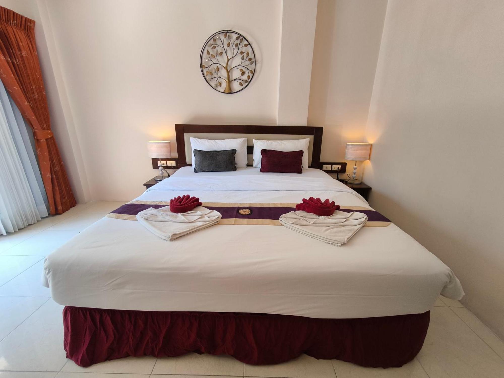 Patong Seven Seas Hotel מראה חיצוני תמונה